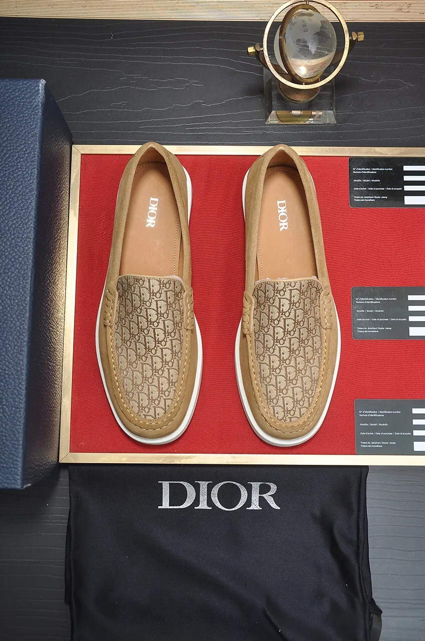 Men's shoes 💰520💶 [Dior] high-end goods Niuli original order quality Dior —🆘. Dior original order purchasing, high-end leather shoes, fabric: imported cowhide from Italy ➕ water-dyed cowhide/cowhide lining ➕ special original outsole, fine workmanship, real-life shooting 🎬 size: 38-45 (customized at 45)